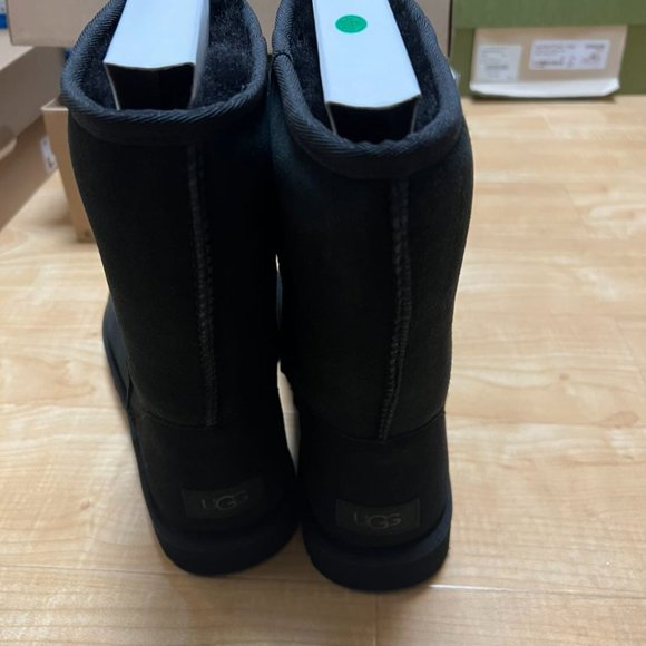 ugg classic short ii boot - Picture 2 of 7